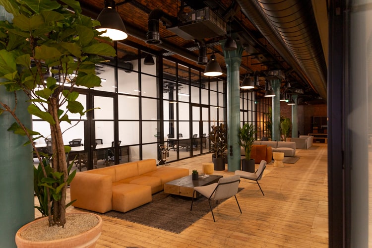 Bonded-Warehouse-Flexible-Workspace